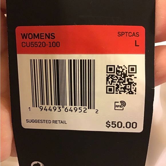 ๐ผ๐โโ๏ธ NIKE Women's Standard Fit Shorts ๐โโ๏ธ - Picture 3 of 5